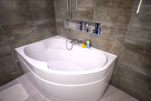 Large Bathtub Installation in Cedar City